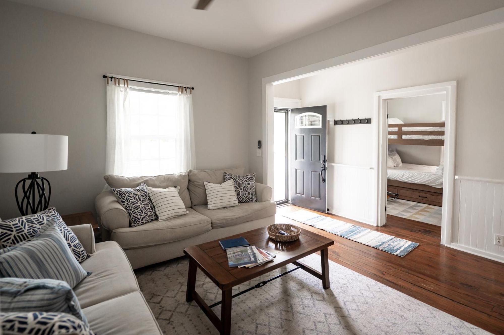 Bluewater Downtown Cottage Wilmington Bagian luar foto